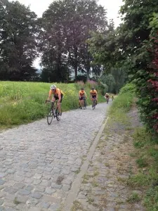 Freddy en Eric op de Koppenberg. Xavier moest van de fiets.
